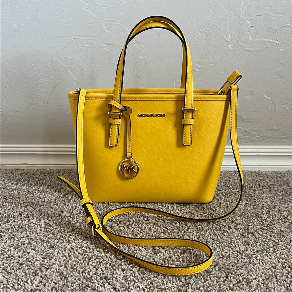 Michael Kors Citrus 🍋 Jet Set Travel Tote Leather with Removable Strap